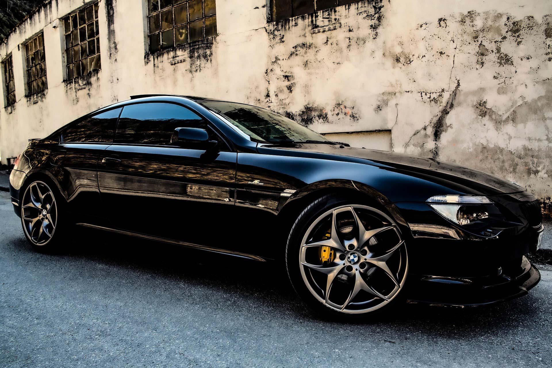 En bilaffär med Trygghet, kvalitet och personlig service